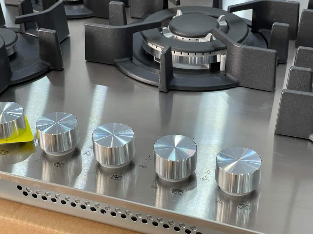 طاولة المطبخ Plaque chauffante Ariston inox igziloum 5f 3