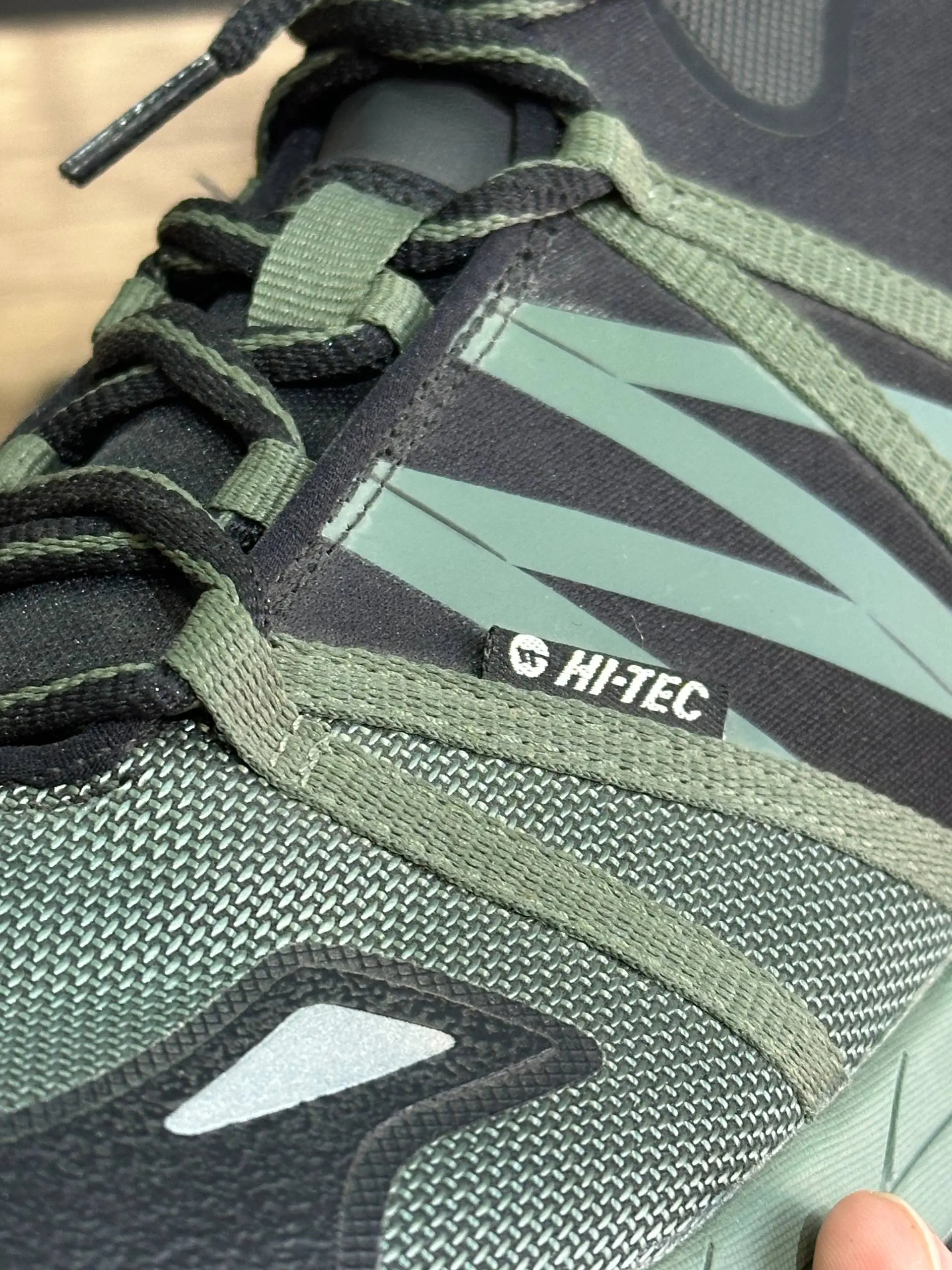 Chaussures Hi-teck 11