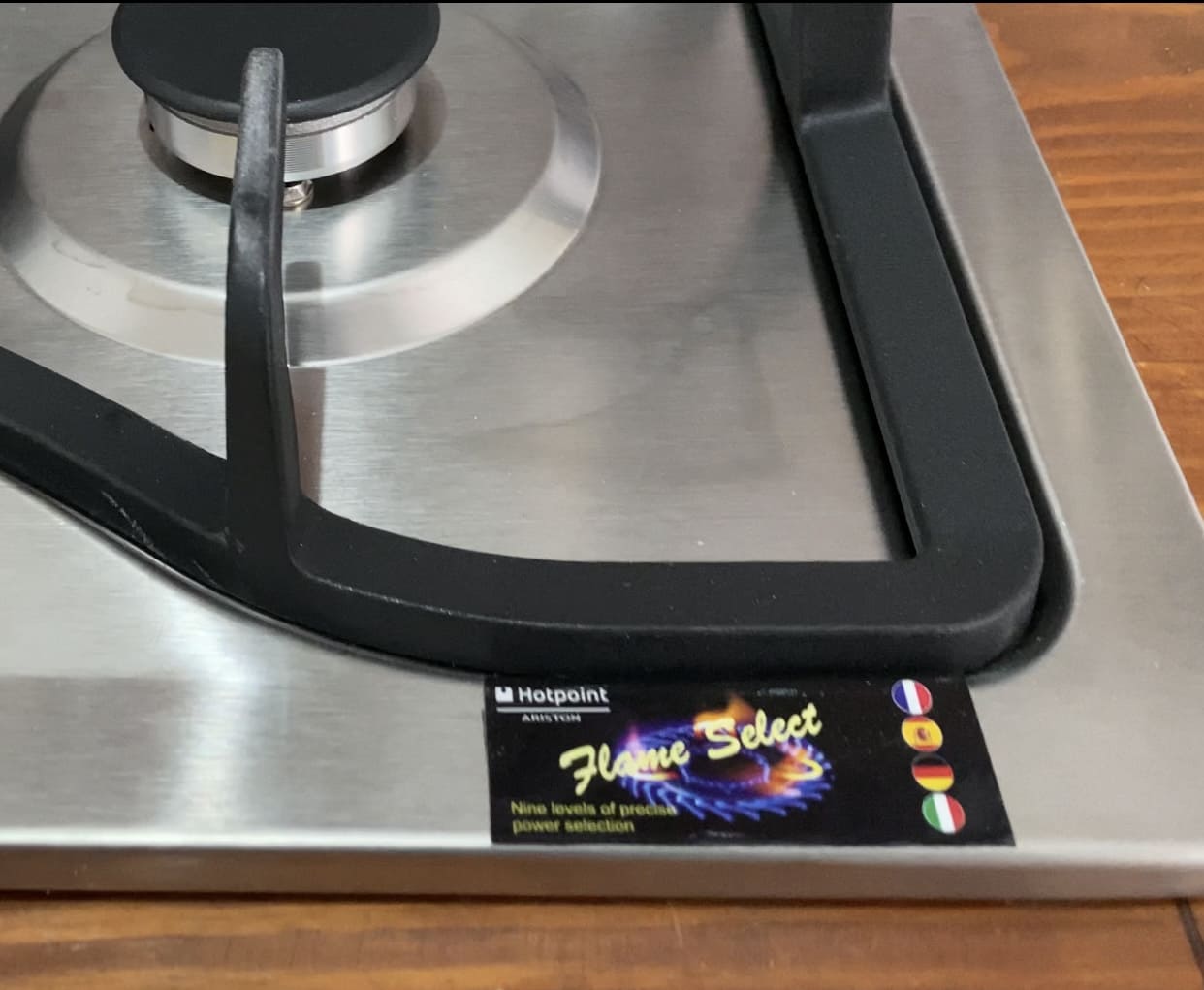 Plaque Ariston inox fonte 5F طاولة المطبخ اريسطون 5 شعلات 5